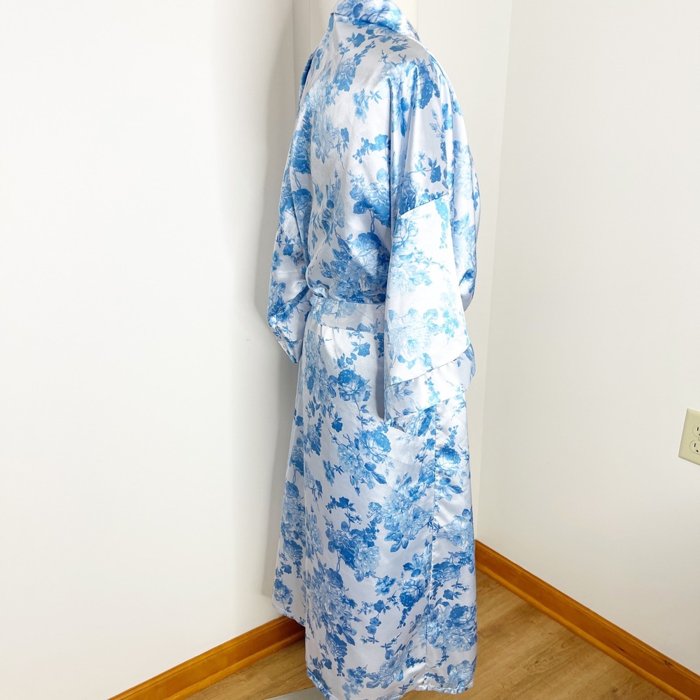 Chandio New York Womens 3X Blue Floral Satin Robe and Nightgown 2 Piece Set - Picture 4 of 5